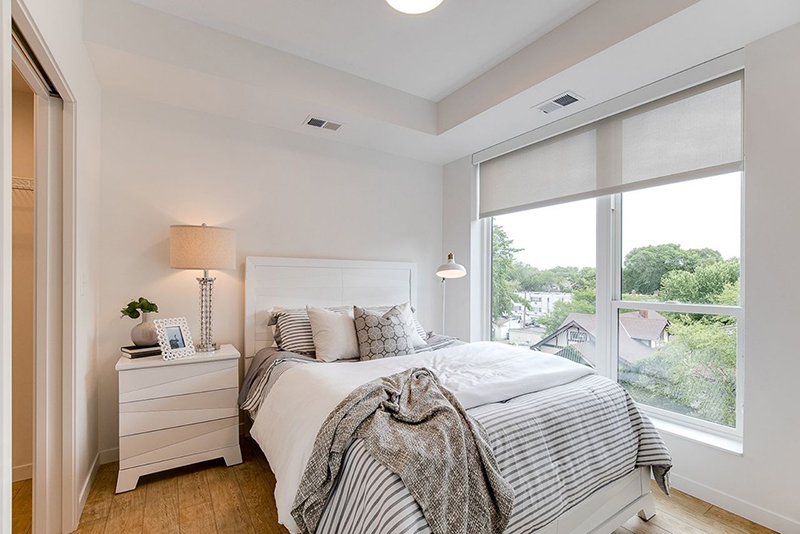 a bed in the bedroom